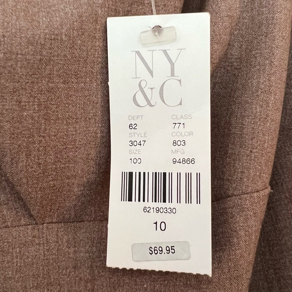 New York & Company - Picture 3 of 5